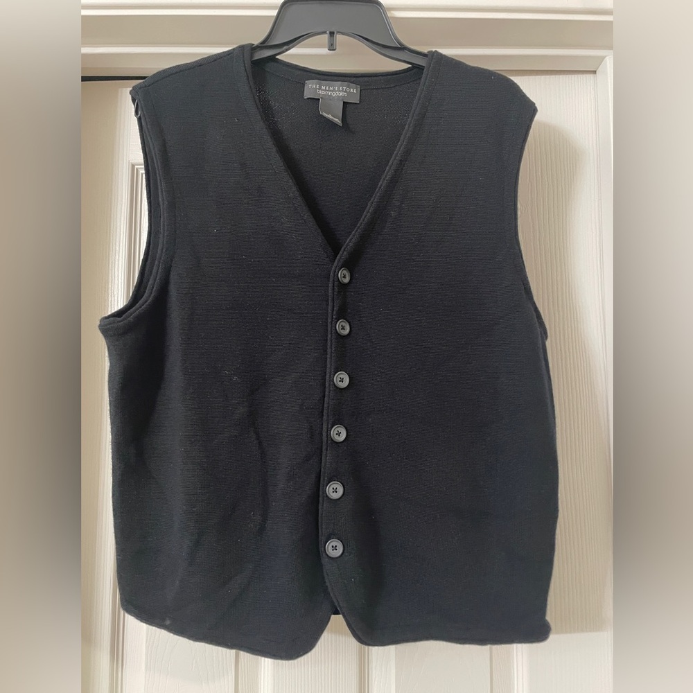 Bloomingdale's Men's V-Neck Black Sweater Vest